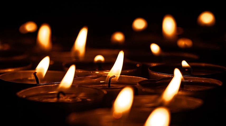 Velas e incienso, cuando el supuesto “bienestar” contamina la casa