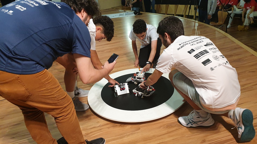 Convocatoria de los premios de la V Competición de Robótica Intercampus UCLM 2025