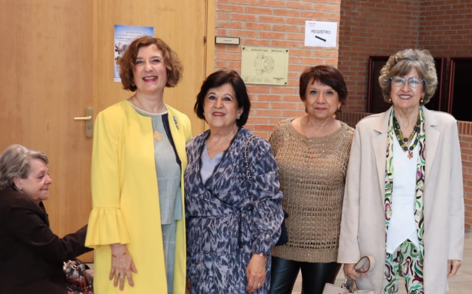 pilar-cimpaneras-die