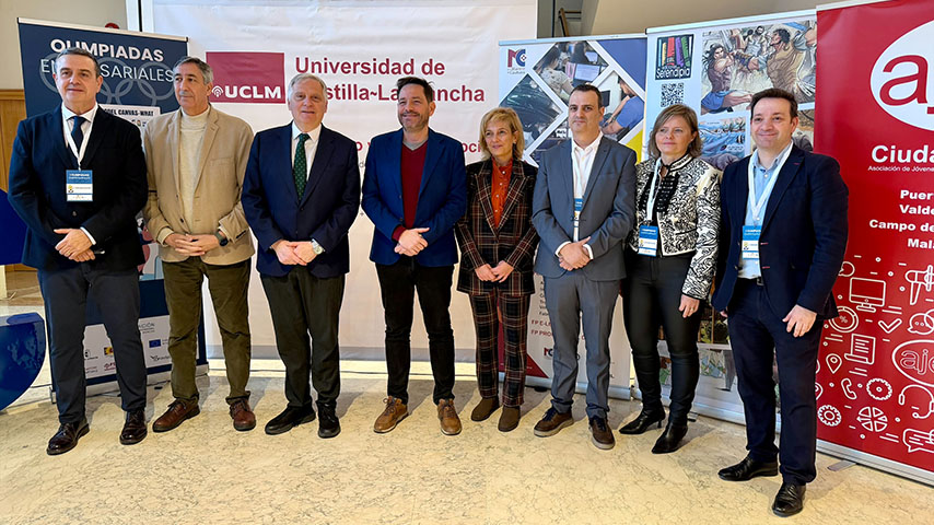 Autoridades presentes en la inauguración de las primeras Olimpiadas Empresariales