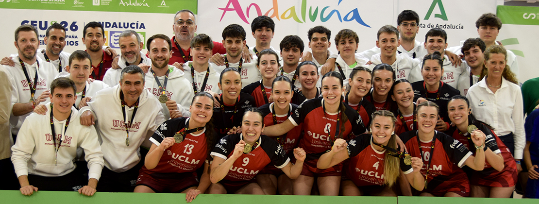 Selecciones de balonmano femenino y masculino de la UCLM 